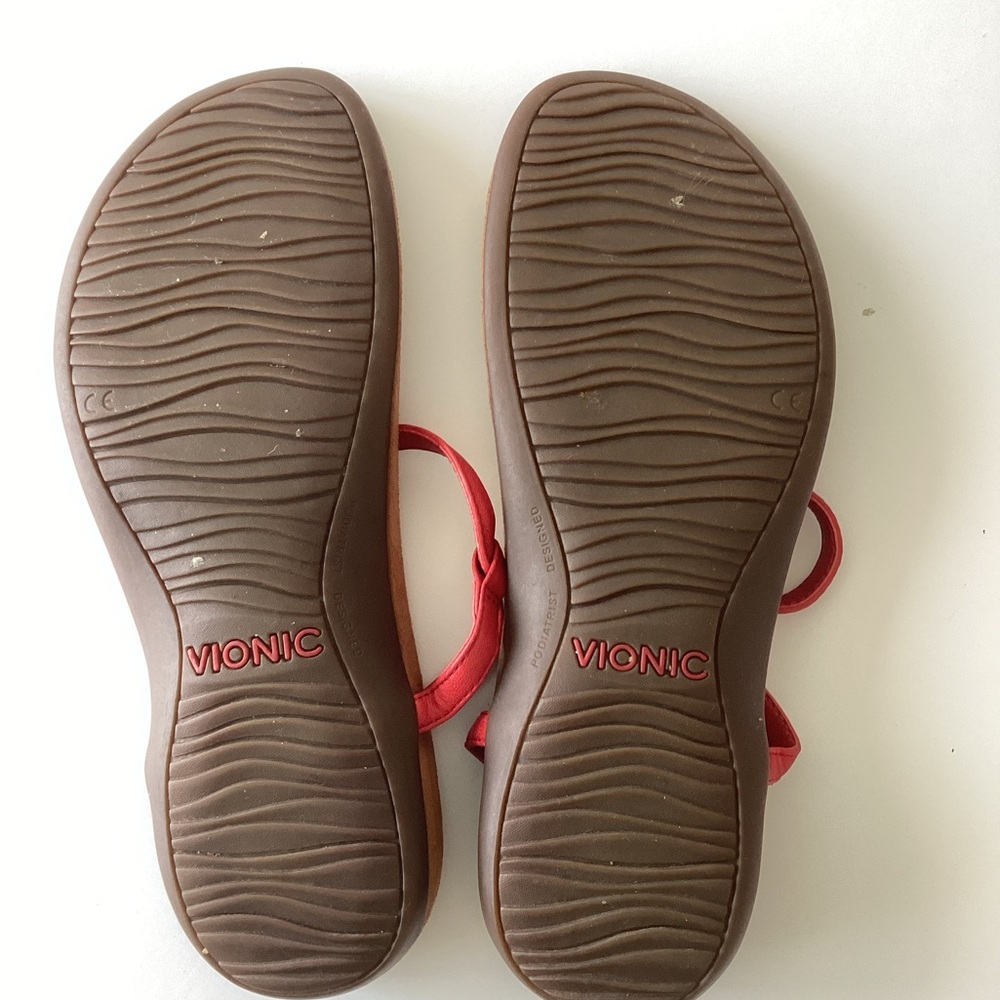 Vionic Women's Red Sandals with Gold Accents - Picture 4 of 5